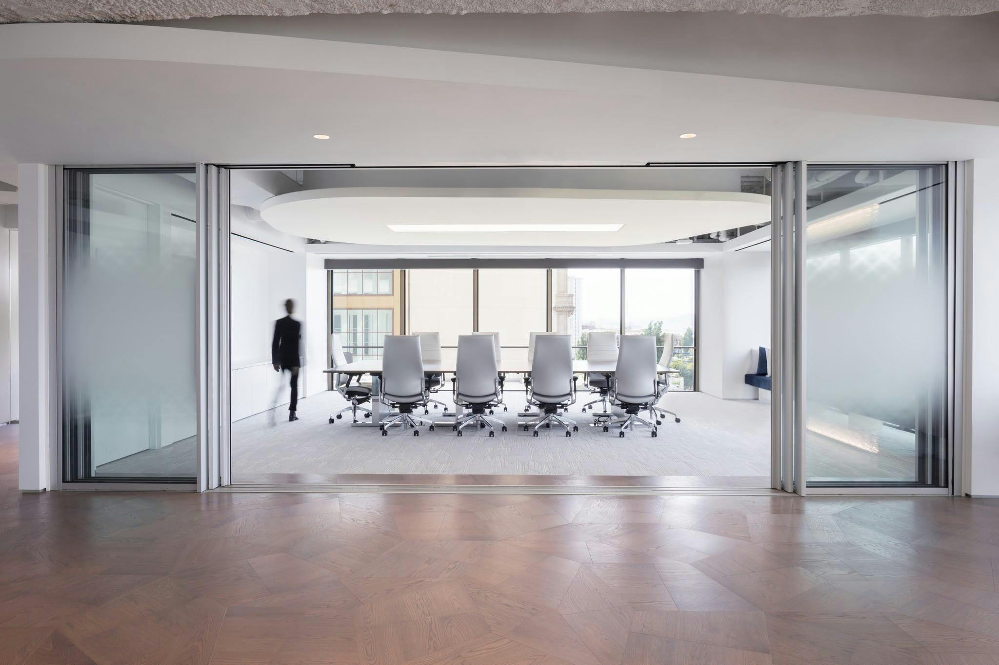 Movable Walls Used to Create Stunning  Office Environments