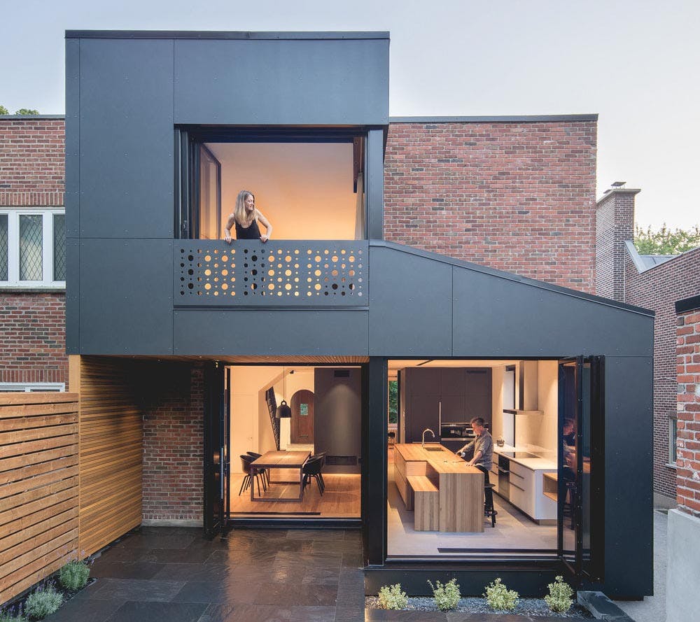 black-box-residence-with-opening-glass-walls