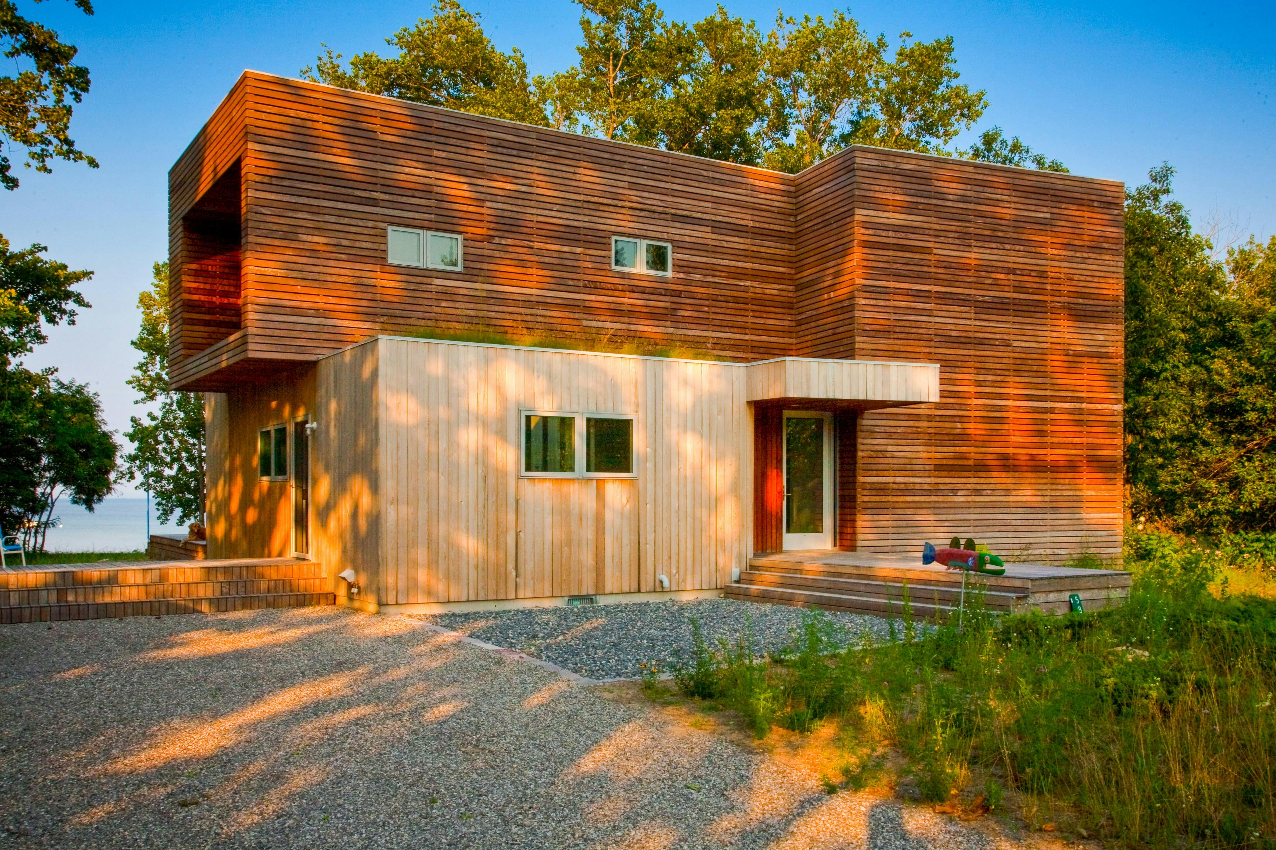 Exterior-of-Sustainable-Residence