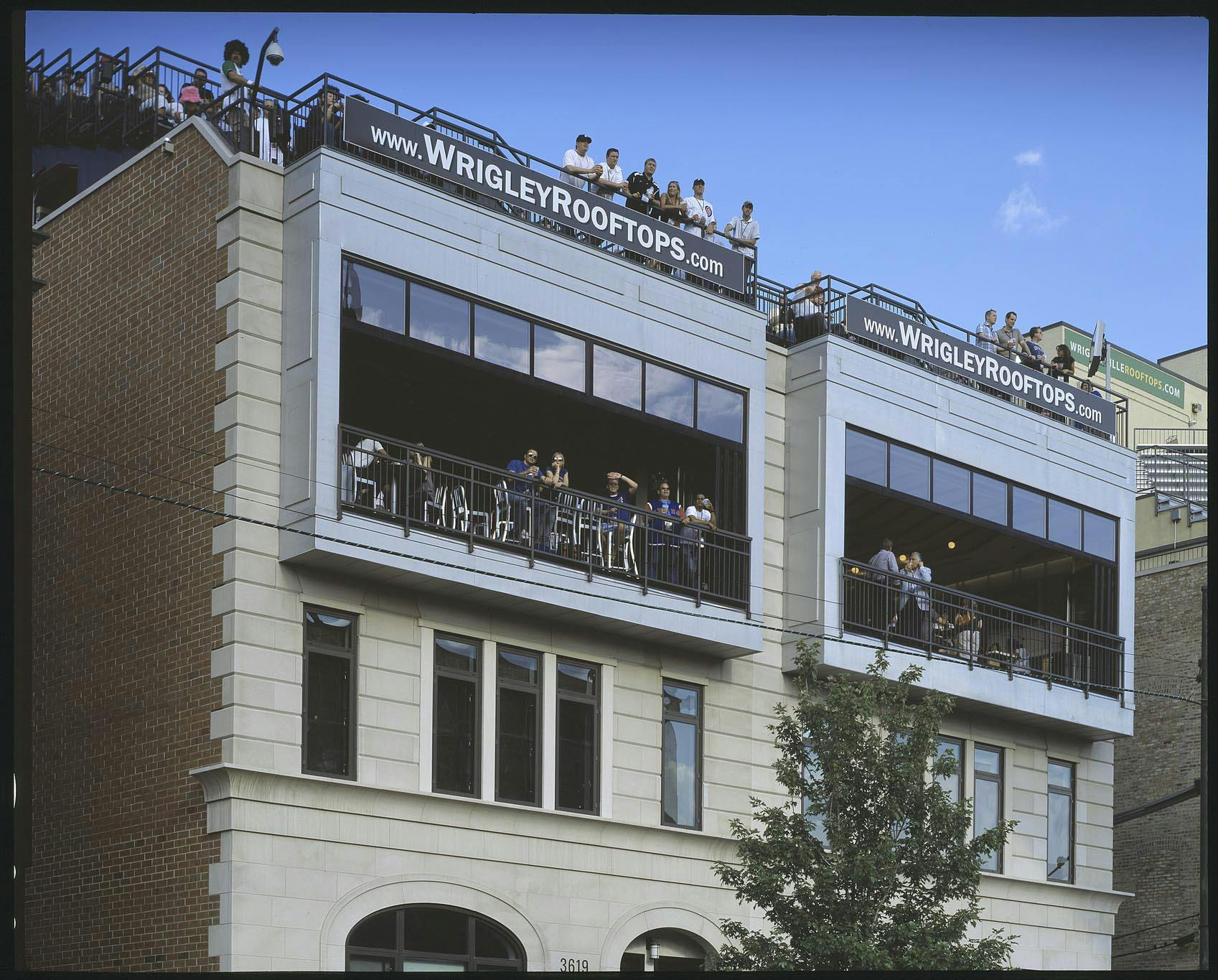 Wrigley Field Restaurant Photo Gallery NanaWall