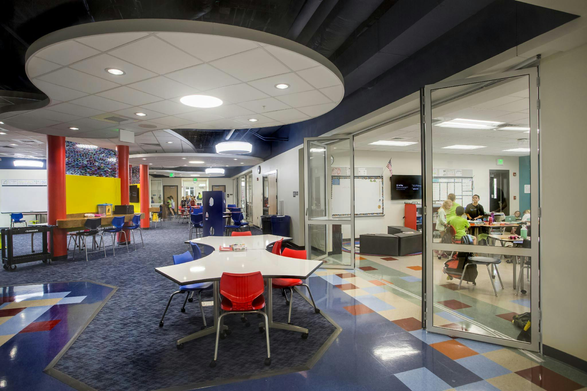 Sanders Elementary Photo Gallery | NanaWall